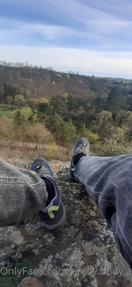 Enjoy Body And Foot erotic star images