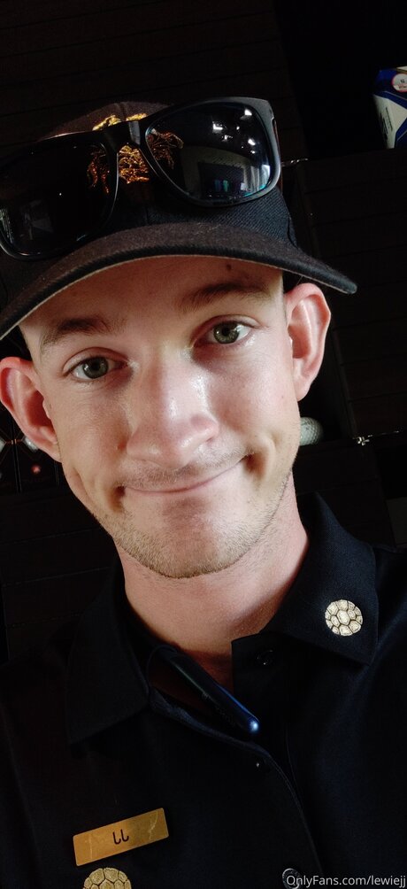 Ljj98 nude model galleries