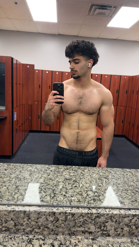 Arianfzn sex model picture