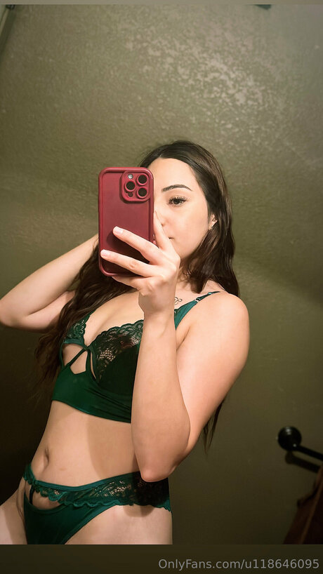 U118646095 pornstar sex img