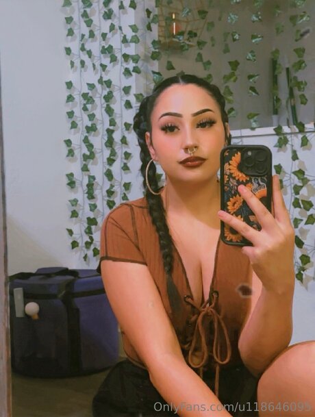 U118646095 model xxx pics