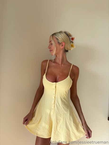 Jessieetrueman perfect model img