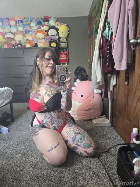 Yall Ternative sex model img