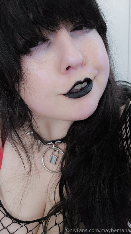 Maybemana pornstar naked image