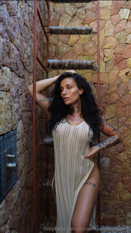 Comewithalicevip hot model image