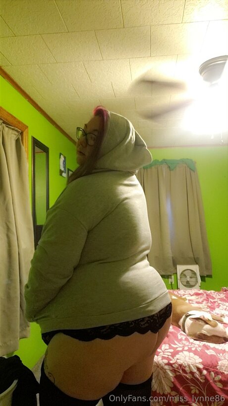 Miss Lynne86 pornstar erotic archive