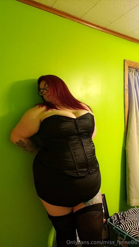 Miss Lynne86 model art galleries