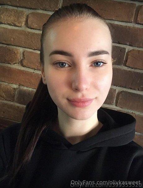 Olivkasweet pornstar exclusive picture
