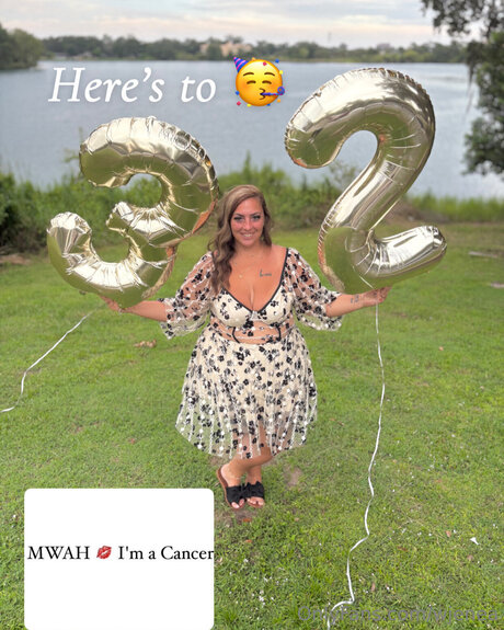 Wjenea model hot pictures