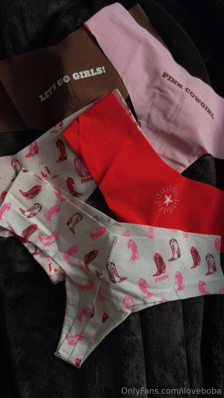 Iloveboba model nude image