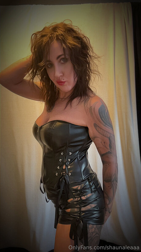 Shaunaleaaa top pornstar pic