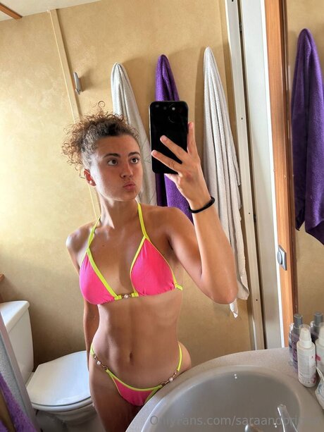 Saraaandoriinhaa pretty star picture