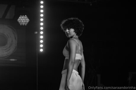 Saraaandoriinhaa model hd pics