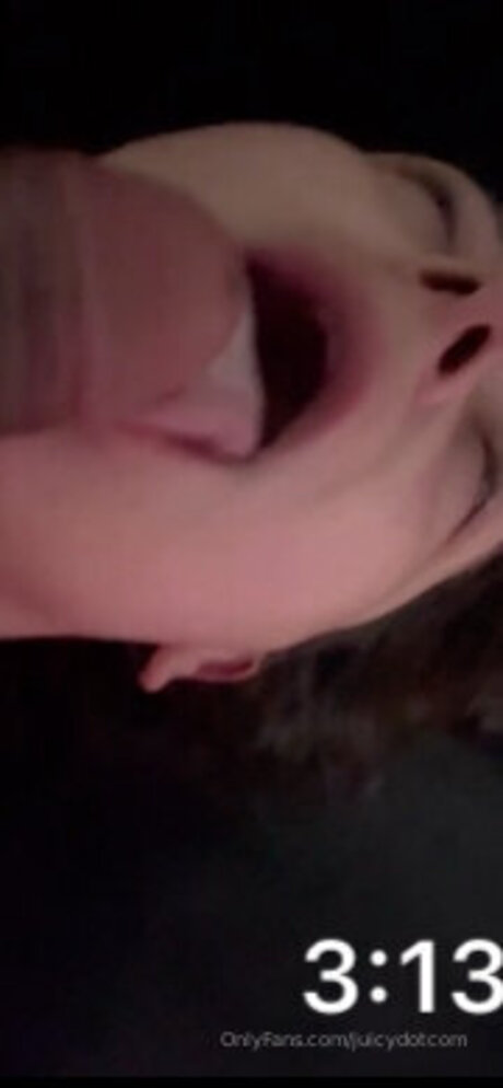 Juicydotcom model best pic