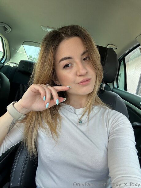 Roxy X Foxy free pornstar picture