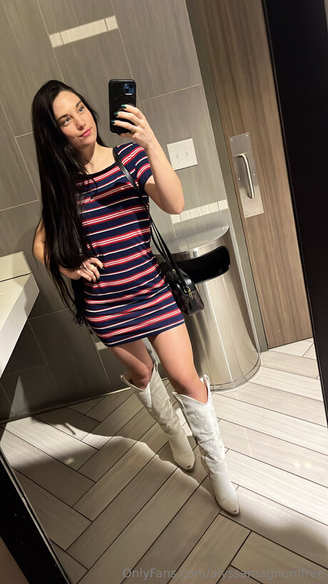 Alyssamagnumfree high quality model pictures