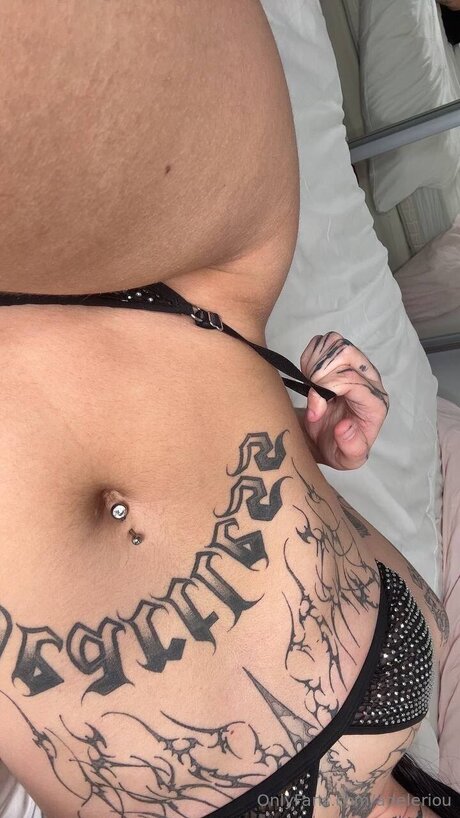 Adeleriou high quality star picture