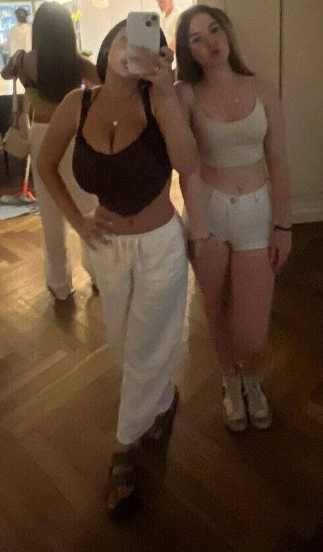 Pelegsaar star pornographic photo