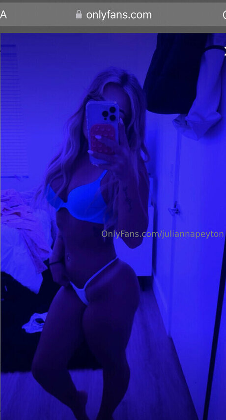 Lexii violett nice star photo