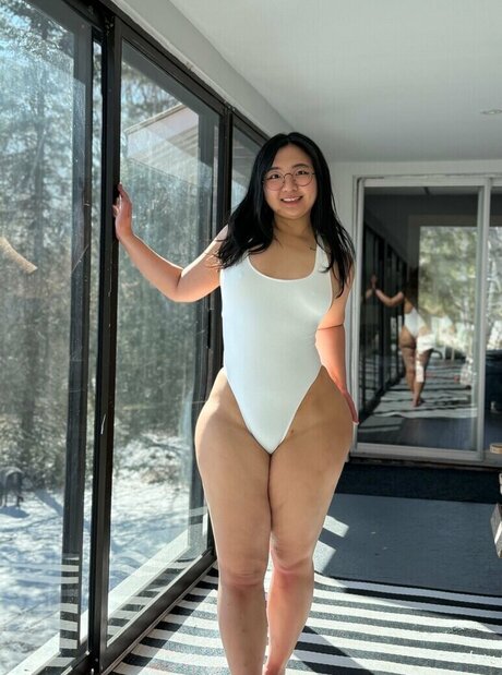 Aroomi Kim model archive