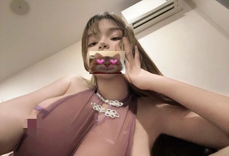 meowmint0 model pornographic picture