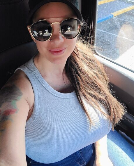 Brittany Elizabeth Welsh star top photo