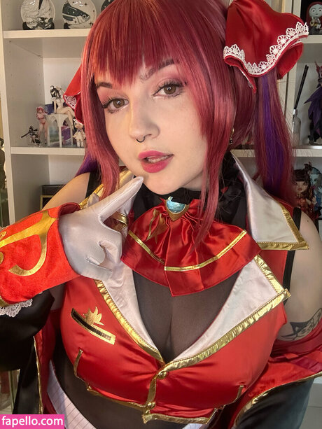 Fuyumuju model naked photos