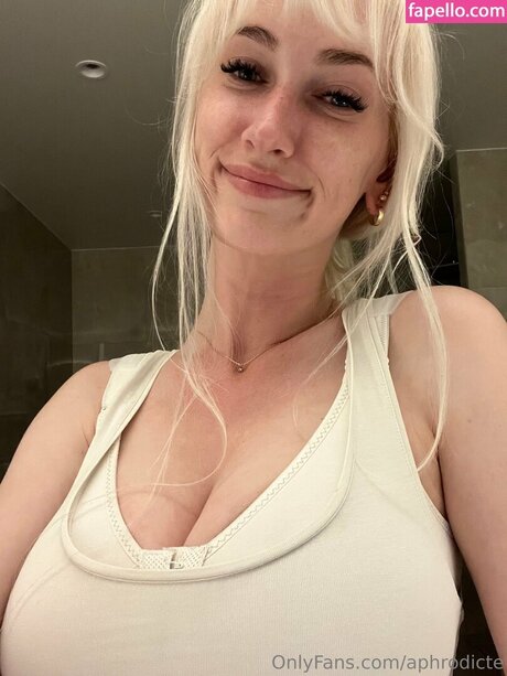 Aphrodicte hot pornstar image