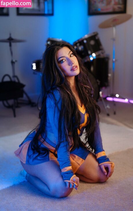 Monica Gatti sexy pornstar galleries