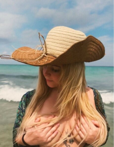 Annalisa Panzeri pretty pornstar image