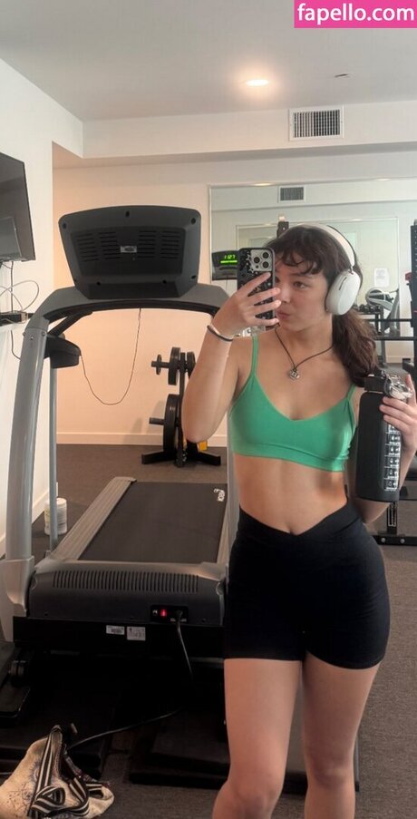 Aubrey Anderson Emmons star hd photo