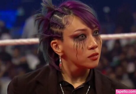 Asuka WWE star top pic
