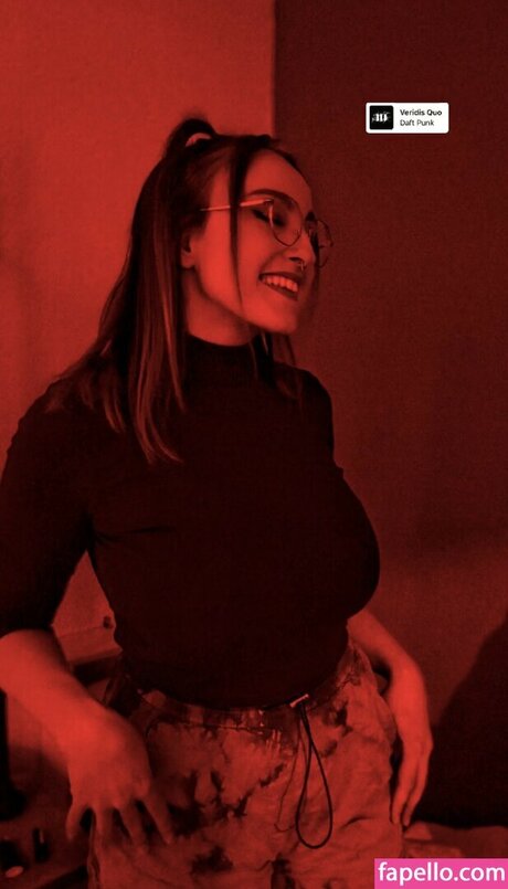 Oryvllmiee exclusive model photos