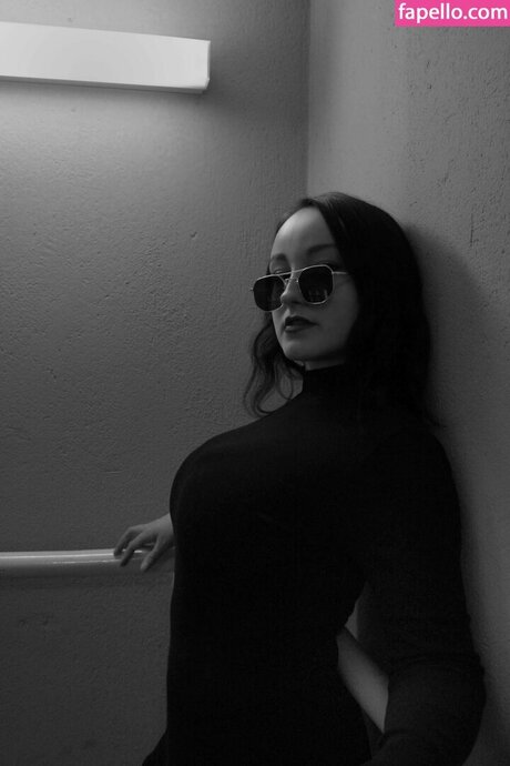 Oryvllmiee pornstar hot photos