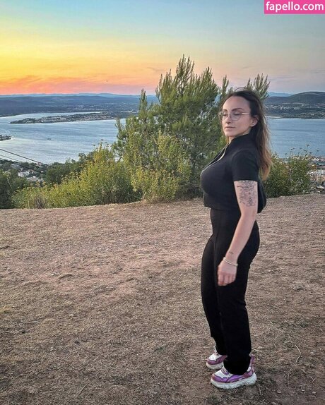 Oryvllmiee free pornstar photos