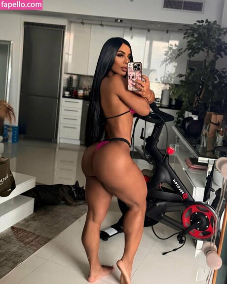 Karishna Ayala model pics