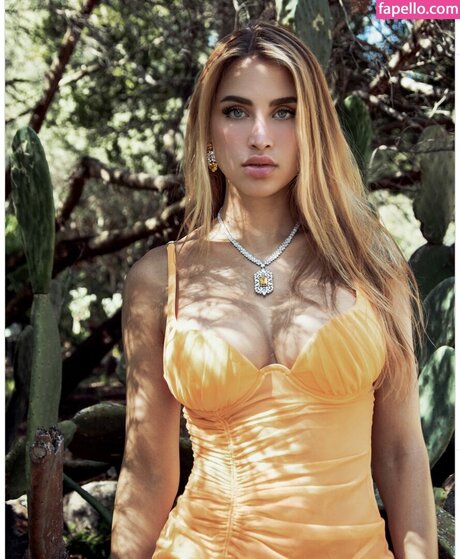 Maiirini sexy actress picture