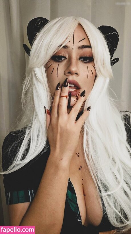 VDarquise pornstar erotic images