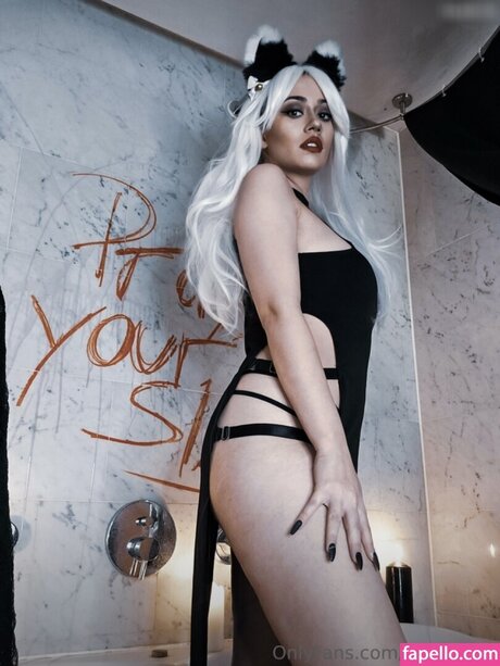 VDarquise high quality pornstar pictures