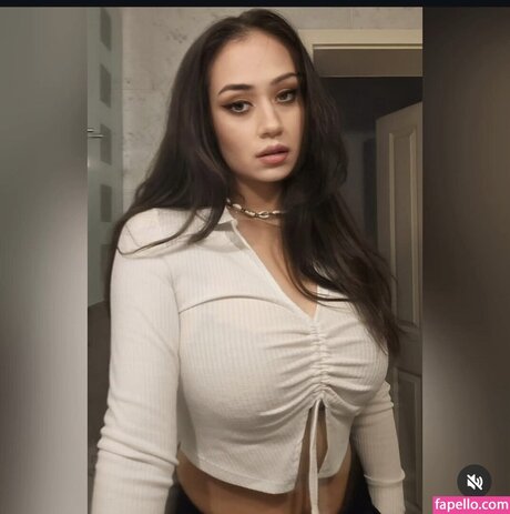 VDarquise nude model img