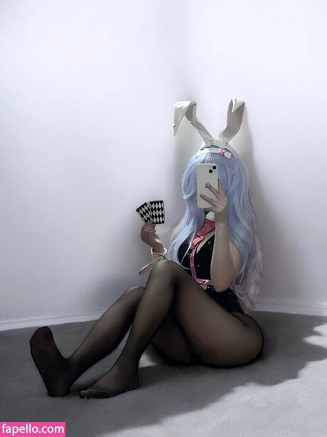 Dollfault model top photos