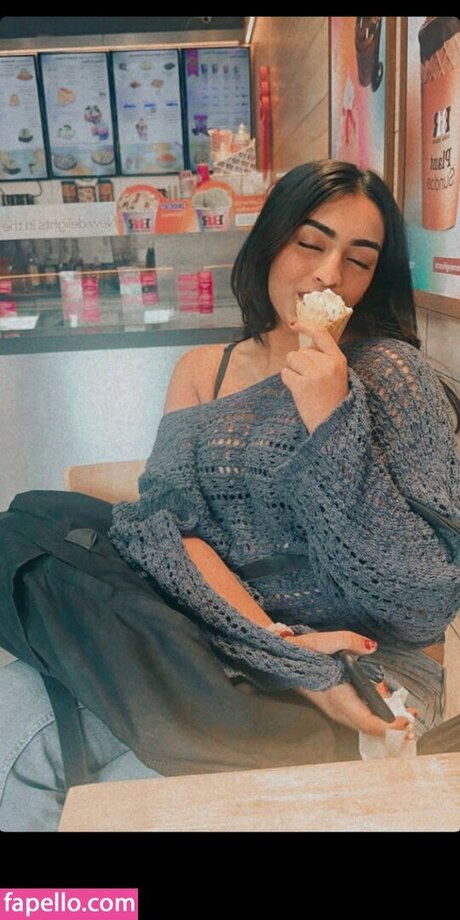 kritiii444 high quality star pic