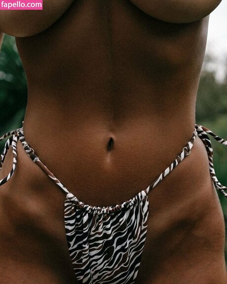 Chloe Campbell erotic actress image