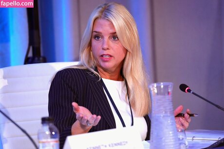 Pam Bondi model naked images