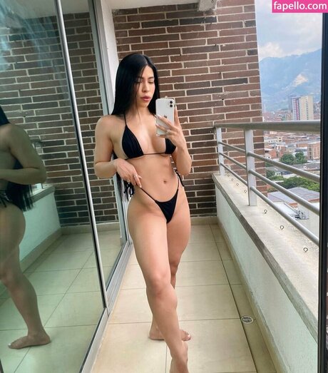 Marianna Arroyo pretty model photos