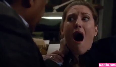 Zoe Perry nude star photos