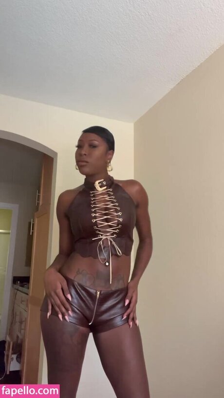 Jordanne Deveaux model archive