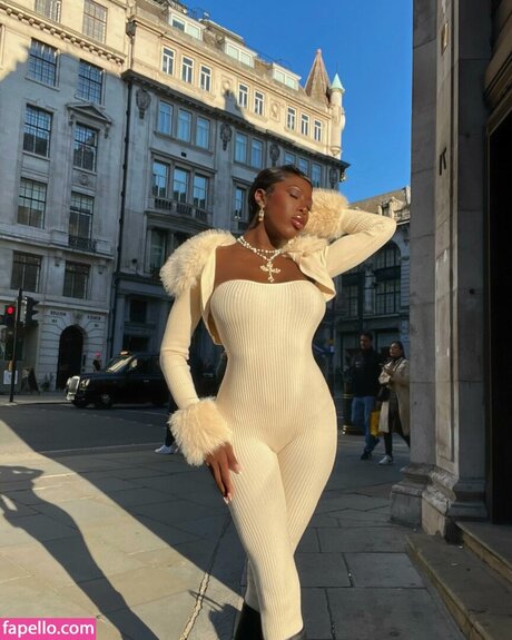 Jordanne Deveaux model xxx images