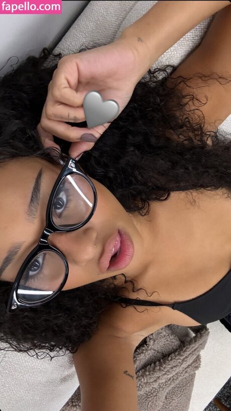 Manon Bannerman exclusive pornstar images