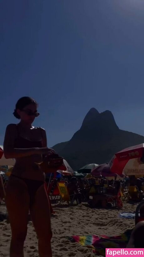 J lia Konrad hot model pics